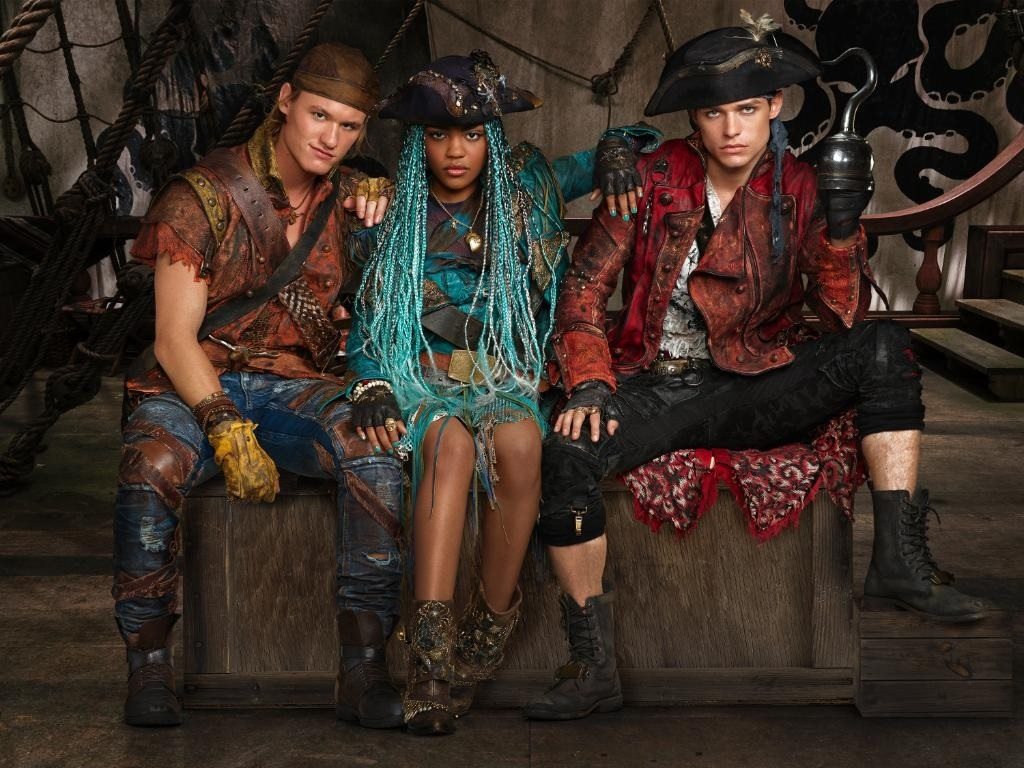 Descendants 2 Promo and Poster Reactions
