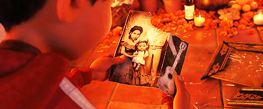 Coco Teaser Trailer - Disney/Pixar