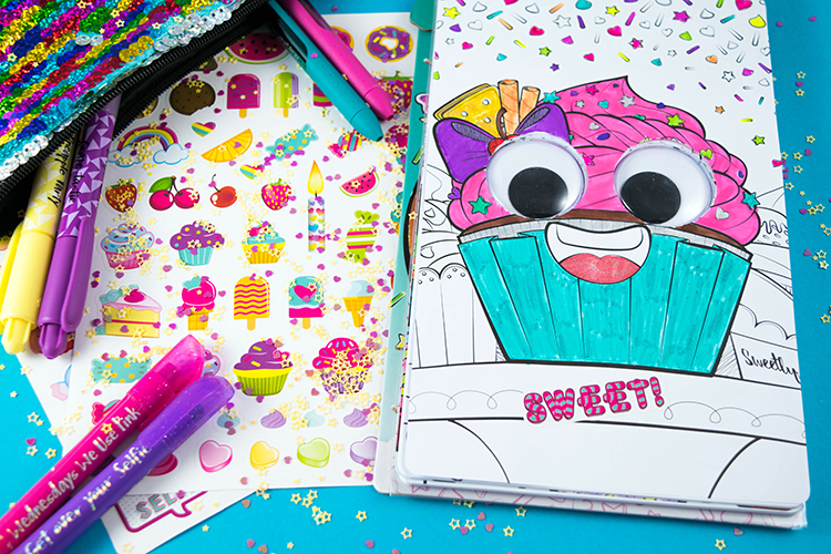 Color Adorably Scented Designs With these Smelly Portfolios from