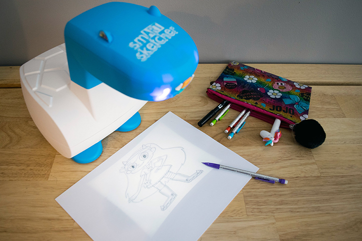 smART Sketcher 2.0 - Projector & Sketch Traceable Image Toy & 3 Cartridges