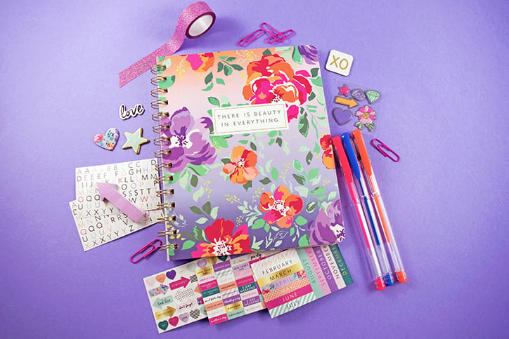 Plan Your Perfect Year With the STMT DIY Agenda Set + GIVEAWAY