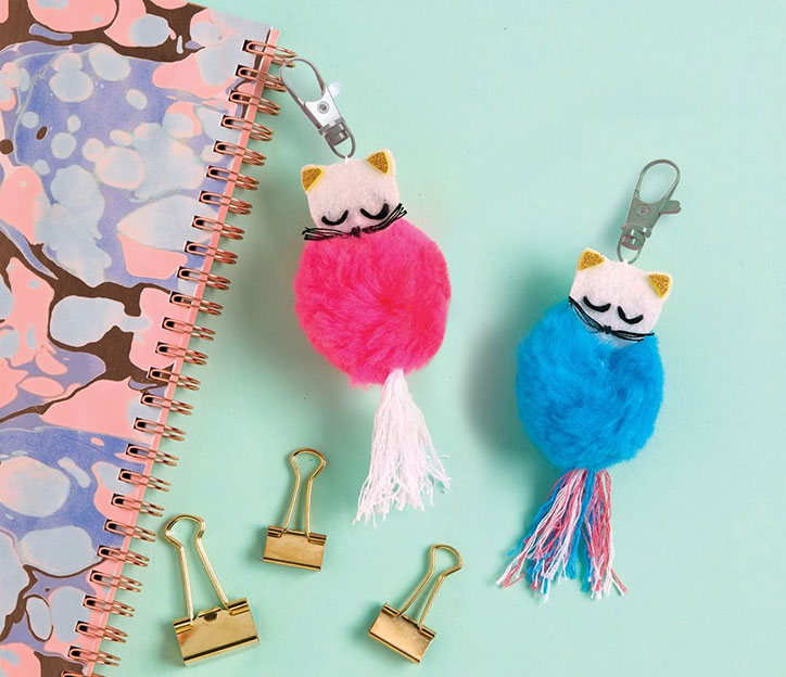 Klutz Pom-Pom Backpack Clips Craft Kit