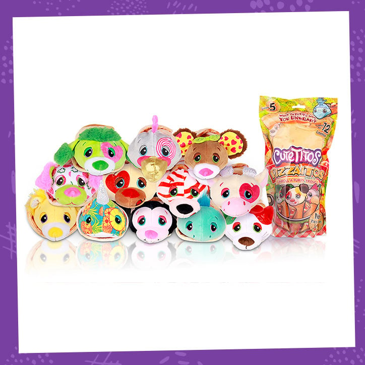 A pyramid of Cutetitos Pizzaitos collectible plush and their packaging