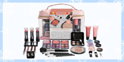 Holly Jolly Giveaways: FAO Schwarz Ultimate Makeup Kit