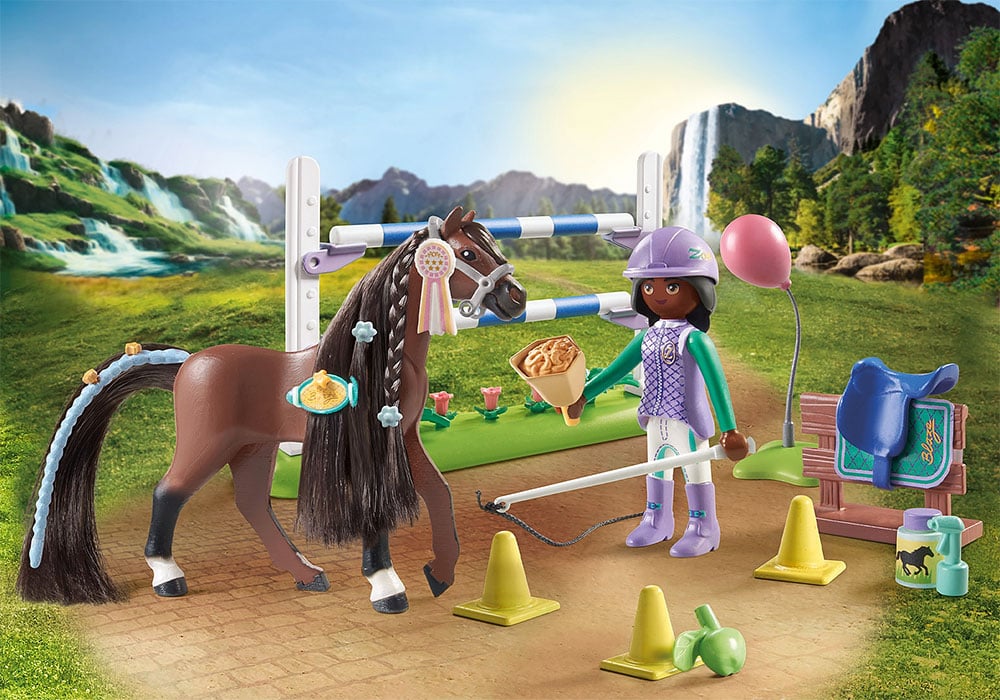 Fully assembled Horses of Waterfall set: Jumping Arena with Zoe & Blaze